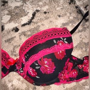 Candie’s kohls red lace rose flower bra medium push up 34B